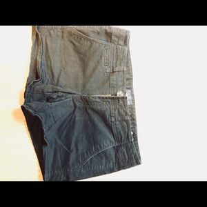 American eagle size 6 grey shorts